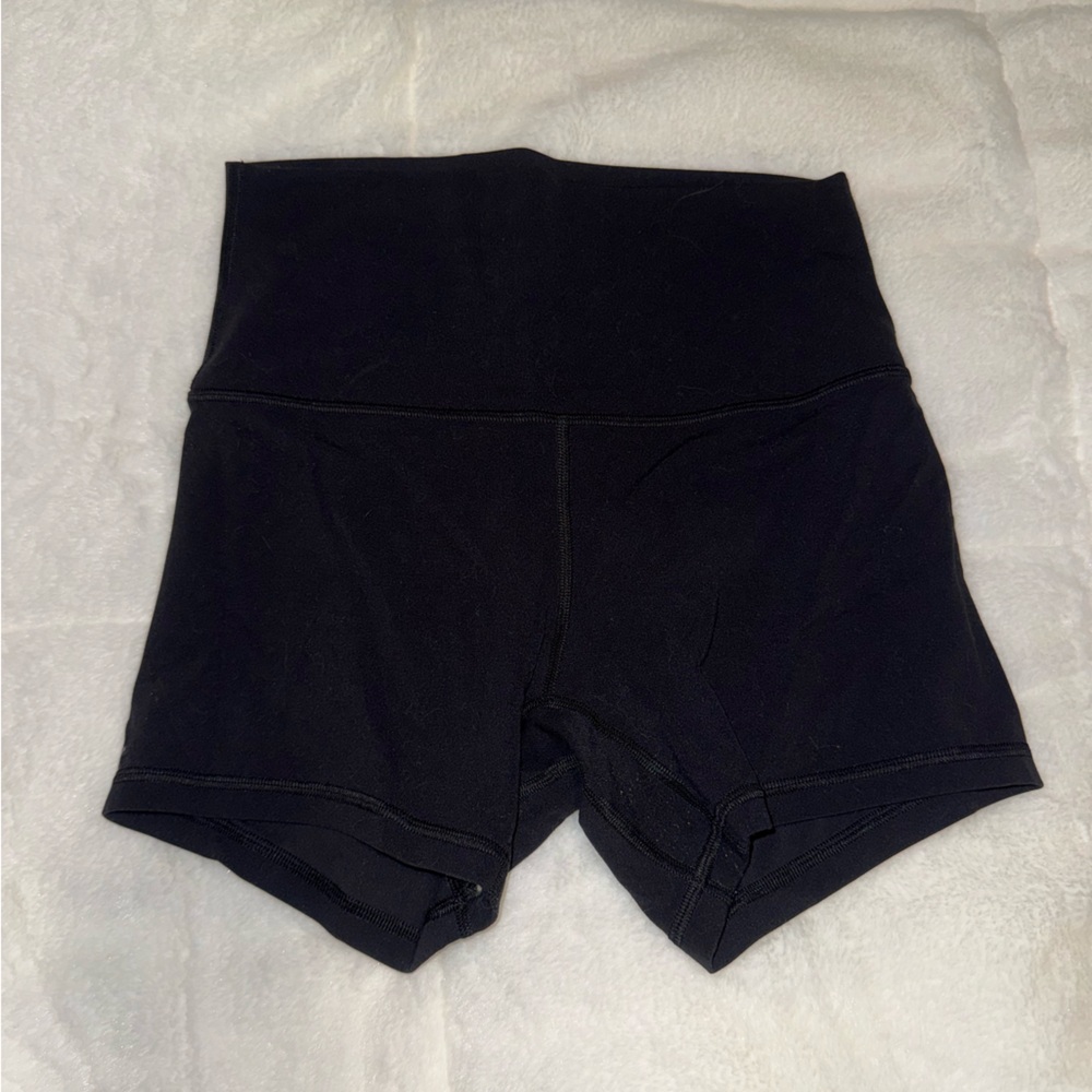 Lululemon align high-rise Shorts 3”